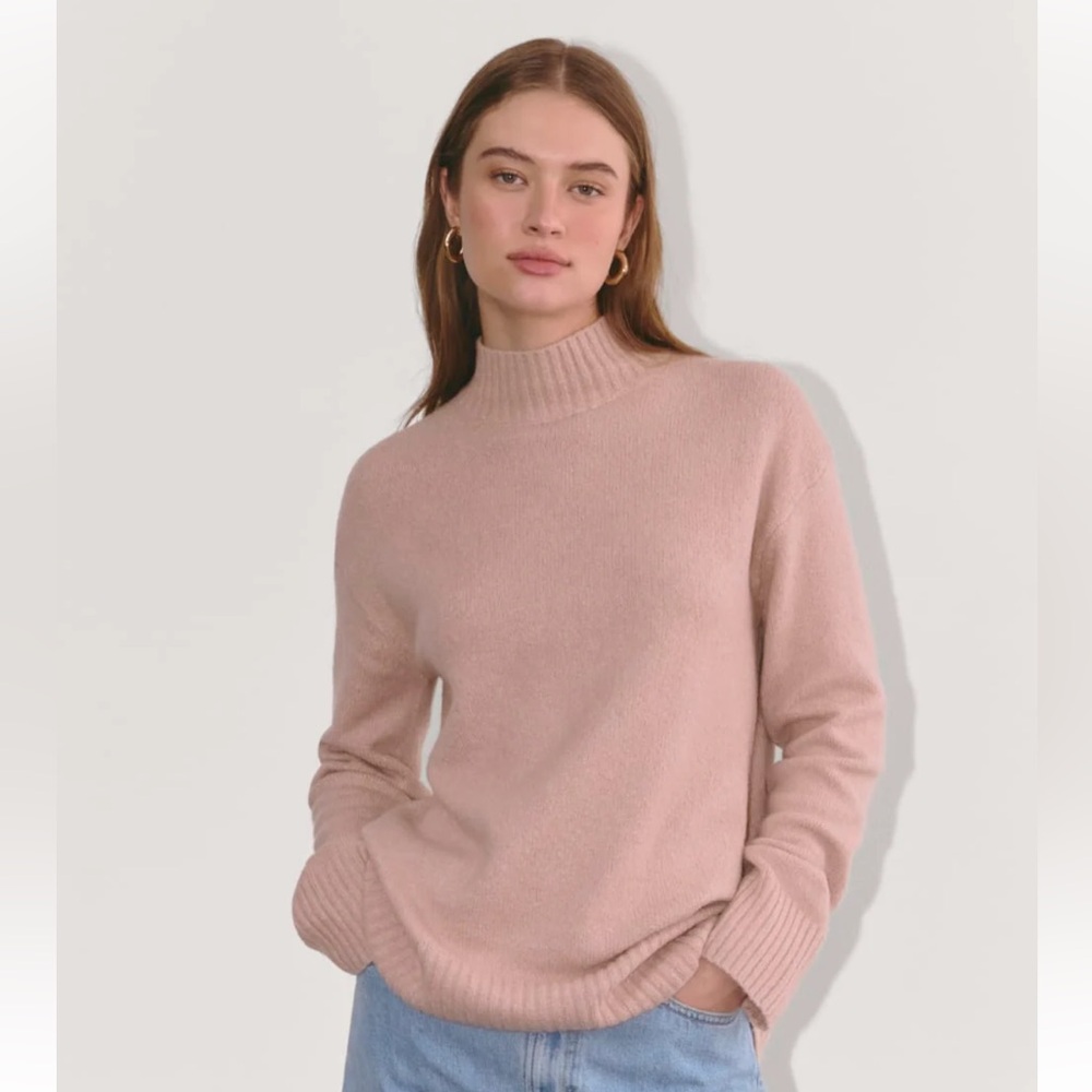 Everlane Women's Pink Turtleneck Sweater